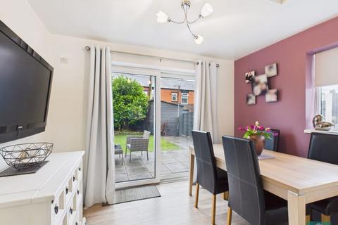 68 Esther Street, Oldham, OL4 3ER