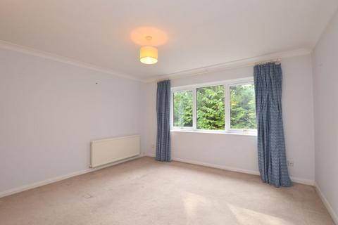 1 bedroom flat for sale, Oakdene Close, Hatch End
