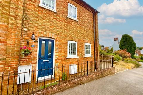 3 bedroom cottage for sale, Russell Street, Woburn Sands MK17