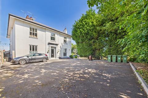 2 bedroom apartment for sale, Stourbridge Road, Kidderminster, DY10 2UY