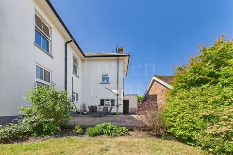 2 bedroom apartment for sale, Stourbridge Road, Kidderminster, DY10 2UY