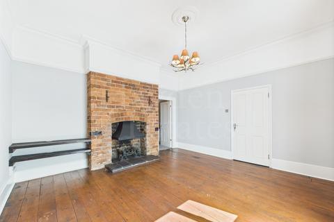 2 bedroom apartment for sale, Stourbridge Road, Kidderminster, DY10 2UY