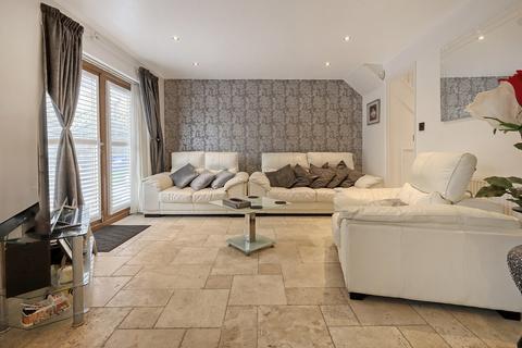 4 bedroom semi-detached house for sale, Chigwell IG7