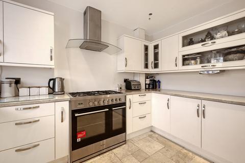 4 bedroom semi-detached house for sale, Chigwell IG7