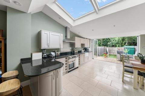 33 Belsize Avenue, London, W13 9TF