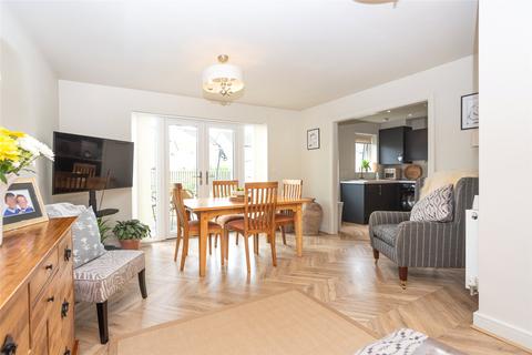2 bedroom bungalow for sale, Parc Y Coed, Llangefni, Isle of Anglesey, LL77