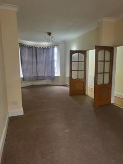 3 bedroom terraced house to rent, Belgrave Avenue, Leicester, LE4