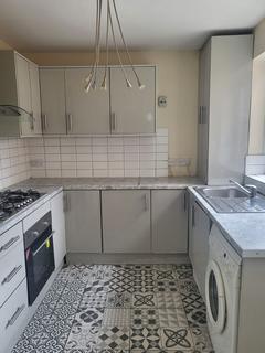 3 bedroom terraced house to rent, Belgrave Avenue, Leicester, LE4