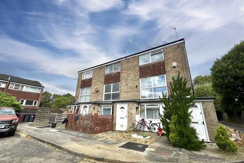 2 bedroom maisonette to rent, Whitley Wood Road, Reading, Berkshire, RG2