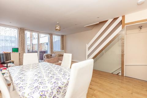 2 bedroom apartment to rent, HORWOOD CLOSE, OXFORD,OX3
