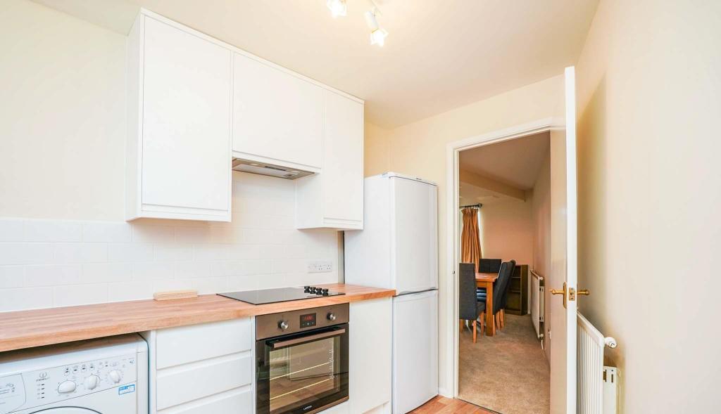 Apartment in Oxford, St Ebbes by the River, City Centre - View 3