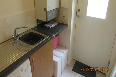4 bedroom house to rent, 50 Rosefield Street, ,