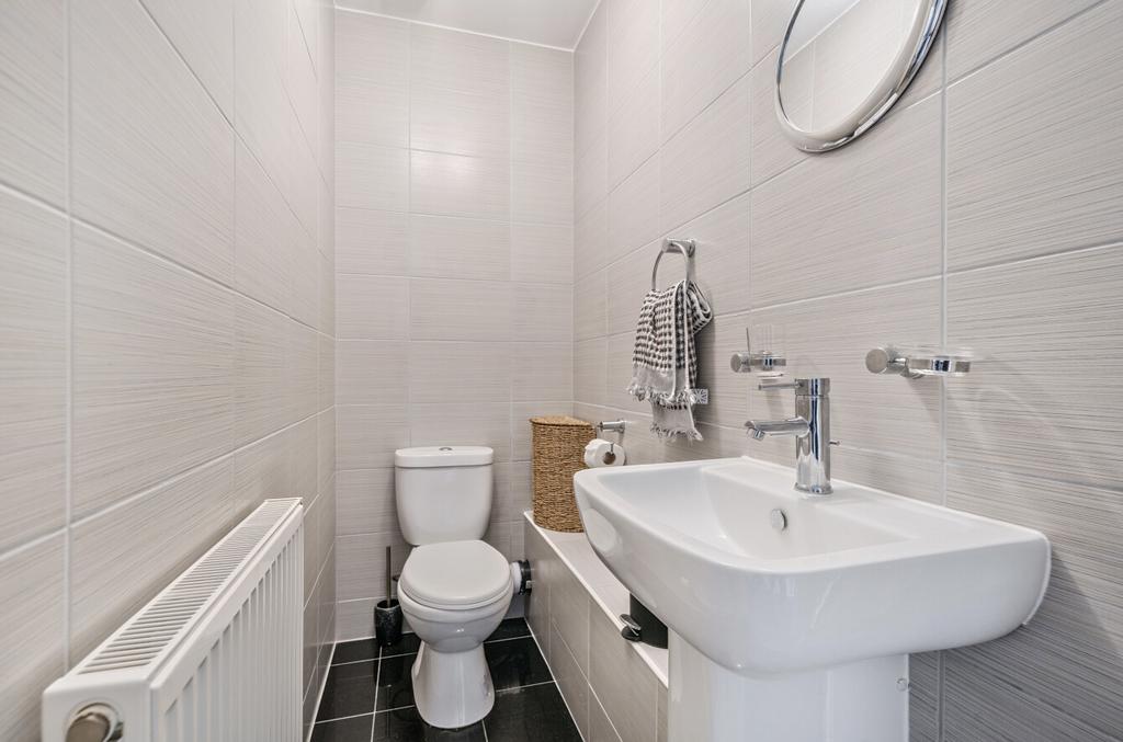 1323731 15 687774...