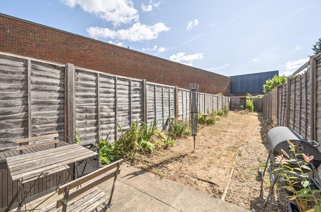 1323731 19 687774...