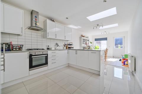 3 bedroom terraced house for sale, Basingstoke Road, Reading, Berkshire