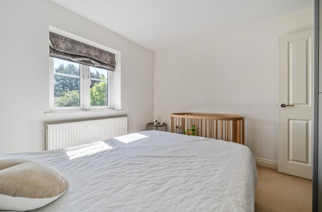 1323731-4-687773f...