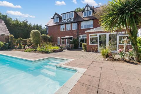 6 bedroom detached house for sale, Church Lane, Worcester WR2