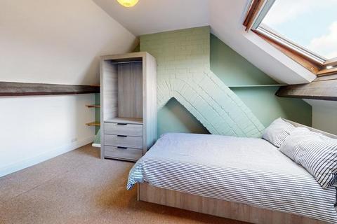 6 bedroom house to rent, Brentry Road, Bristol BS16