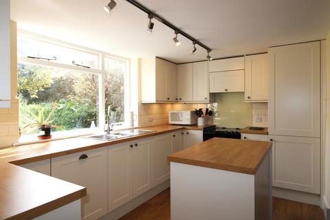 3 bedroom terraced house to rent, 61 High Street Church Stretton SY6 6BY