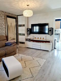 4 bedroom terraced house to rent, Apollo Avenue, Peterborough