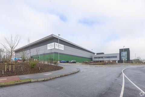 Distribution warehouse to rent, The Midway Milton Keynes MK1 1LS