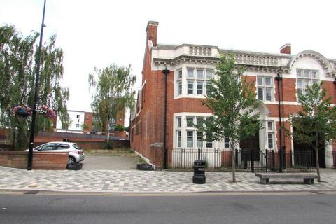 Office to rent, 74 High St Harrow HA3 7AF
