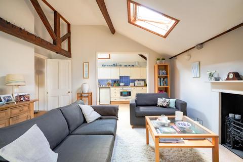 3 bedroom flat for sale, Saville Place, Clifton Village