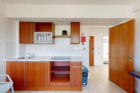2 bedroom flat to rent, Old Brompton Road