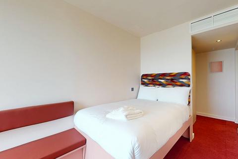Studio to rent, Uxbridge Road