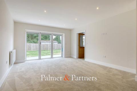 undefined, Harwich Road, Little Clacton, Clacton-on-Sea, Essex, CO16