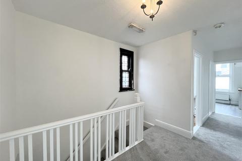 2 bedroom property to rent, Springfield Road, Newquay TR7