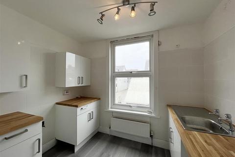 2 bedroom property to rent, Springfield Road, Newquay TR7