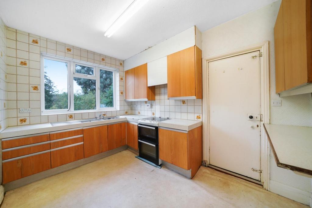 14 Lapstone Gardens - 2p YIb IUWDp5 Rfz98 Sx Us.jpg