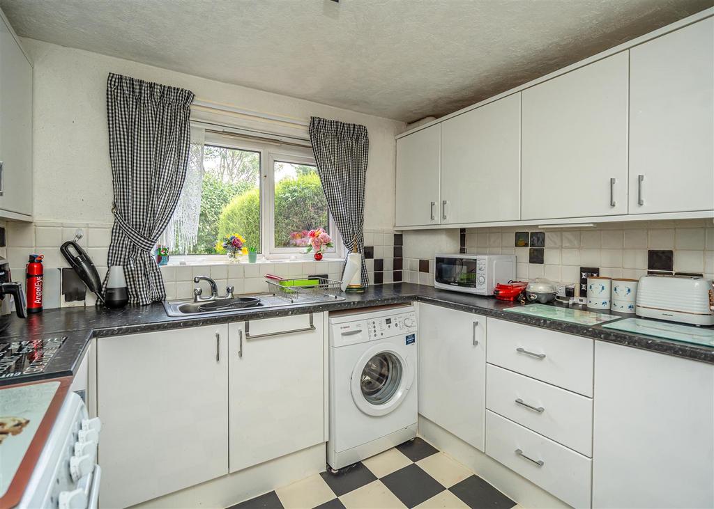 62 Giggetty Lane - Kitchen.jpg