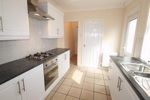 3 bedroom terraced house to rent, Albert Road, Wellingborough, NN8