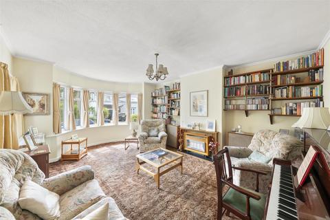 undefined, Ellerman Avenue, Twickenham TW2