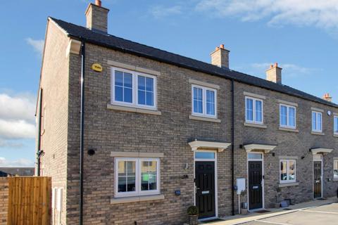 3 bedroom house to rent - Naylor Avenue, Yeadon, Leeds
