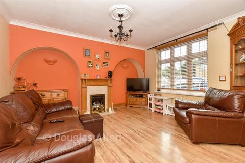 3 bedroom terraced house for sale, Bentry Road, Dagenham, Essex