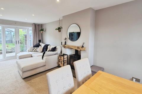 20 Lambert Drive, Burntwood, WS7 2DR