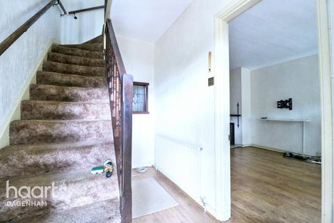 2 bedroom terraced house for sale, Kingsmill Gardens, Dagenham