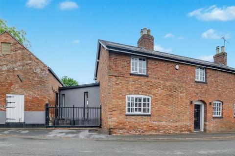 4 bedroom character property to rent, Main Street, Saddington