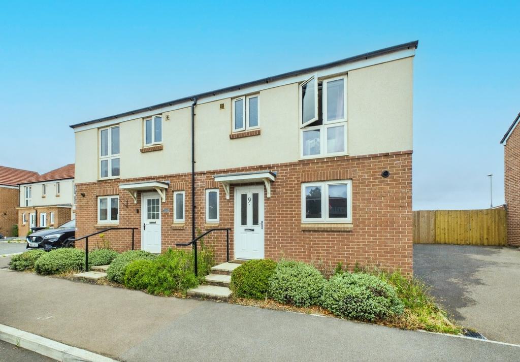 Beautiful & Modern Three Bedroom Home, in sought