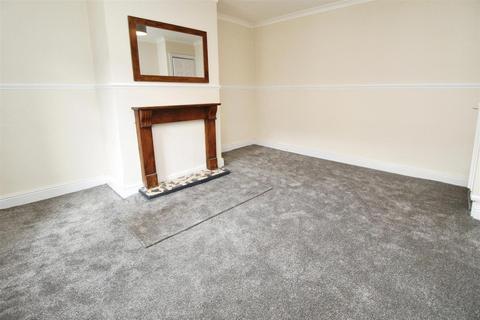 2 bedroom terraced house to rent, Beresford Street, Bradford BD12