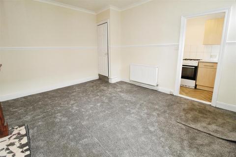 2 bedroom terraced house to rent, Beresford Street, Bradford BD12