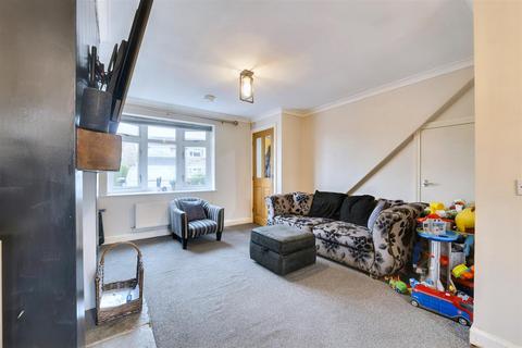 19 Bettina Close, Nuneaton, CV10 9EX