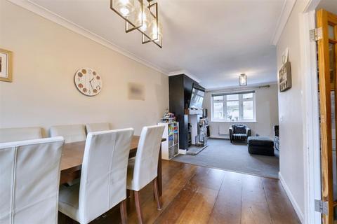 19 Bettina Close, Nuneaton, CV10 9EX