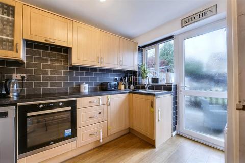 19 Bettina Close, Nuneaton, CV10 9EX