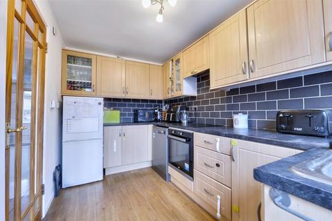19 Bettina Close, Nuneaton, CV10 9EX