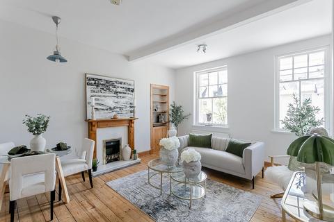 2 bedroom flat for sale, Tron Square, Old Town, Edinburgh, EH1