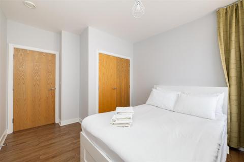 2 bedroom flat for sale, Sutton Court Road, Sutton